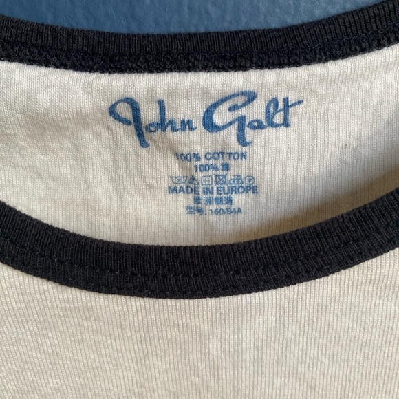 Brandy Melville black and white soft cotton tshirt - Picture 3 of 3